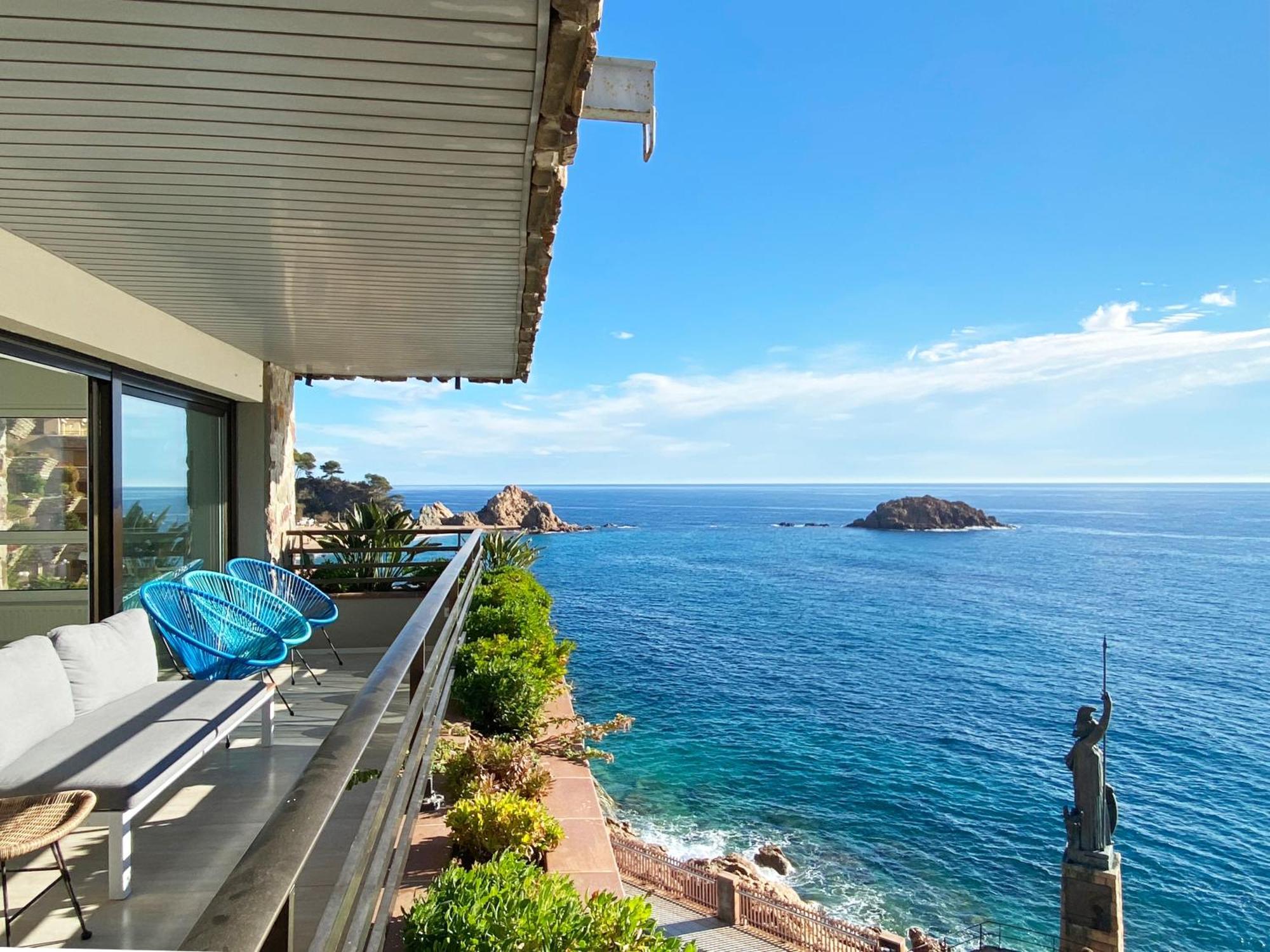 Magnificent Apartment At The Sea Front Of 또사데마르 외부 사진